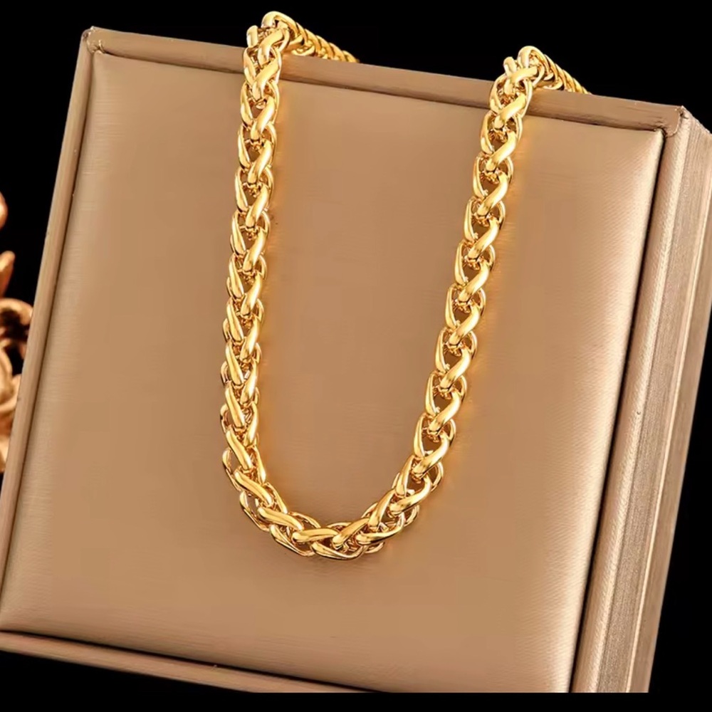 18k gold plated stainless steel necklace